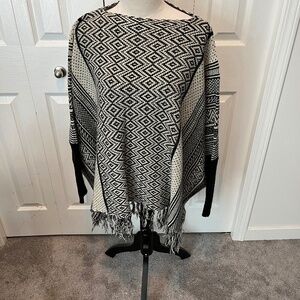 Active size M/L sweater with tassles